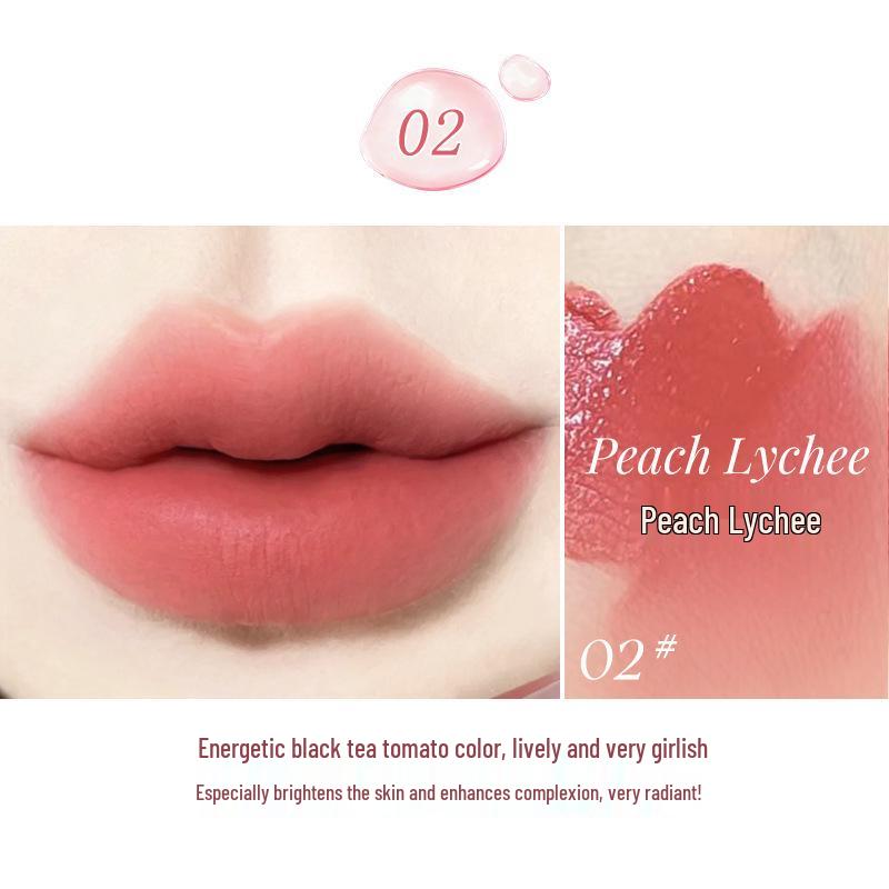 Novo Light Nude Water Mist Lip Glaze: Silky, smooth texture with natural, easy-to-apply color that brightens lips.