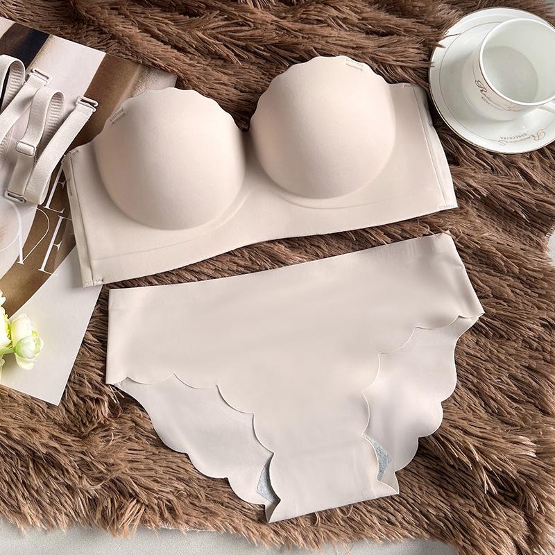 Non-Slip Strapless Push-Up Seamless Lingerie Set for Small Busts