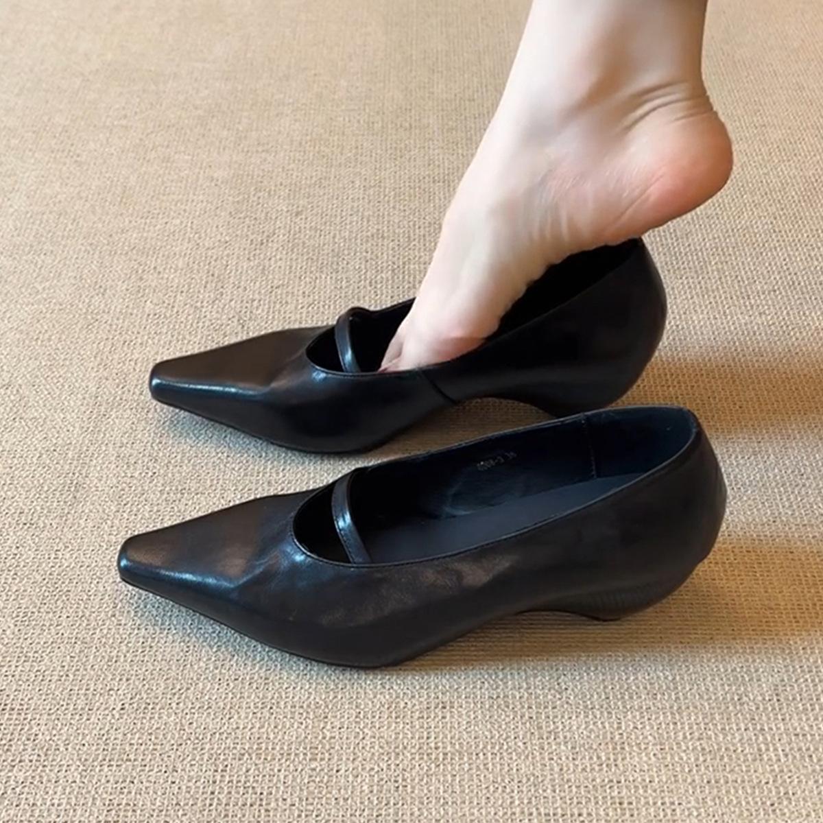 

Версия из овчины ретро туфли ведьмы нишевые остроносые туфли лодочки женские универсальные простые кожаные туфли Мэри Джейн 40