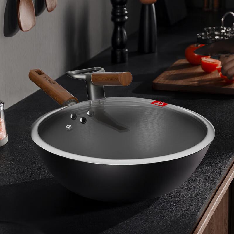 Kobach 32cm Non-Coating Cast Iron Wok