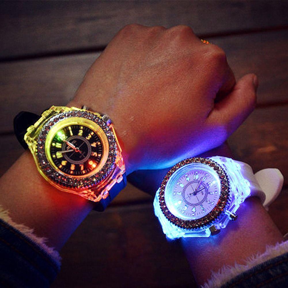 

Светодиодные часы Женские наручные часы Кристалл Парные часы Светящиеся часы Кварцевые наручные часы Циркон