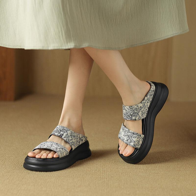 Sommer Hausschuhe für draußen weiche Sohle Größe kühle Hausschuhe Retro runde Zehenpartie zum Reinschlüpfen neue Polyurethan Ein-Wort-Hausschuhe