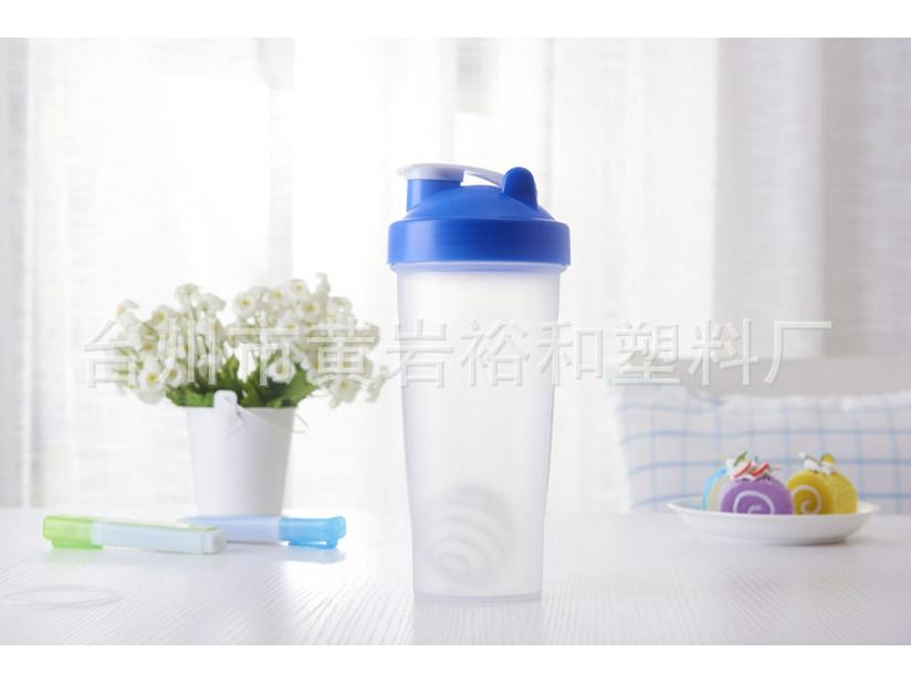 

9-Color 600ML Plastic Protein Shaker Cup with Custom Logo – Sports Water Bottle 601-700ml синій
