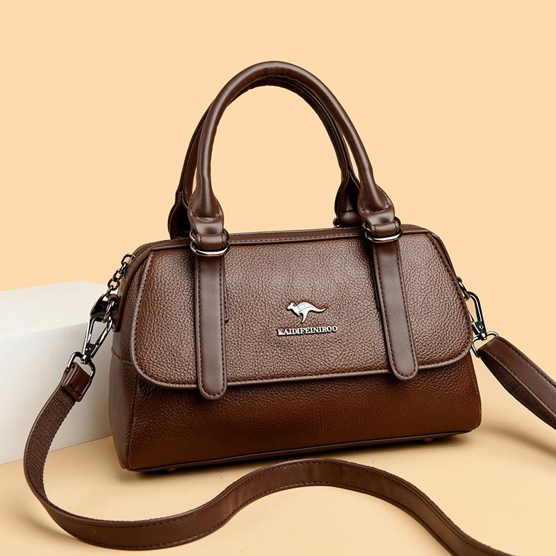 A Retro and Fashionable Single-shoulder Crossbody Handbag A High-end Women's Bag