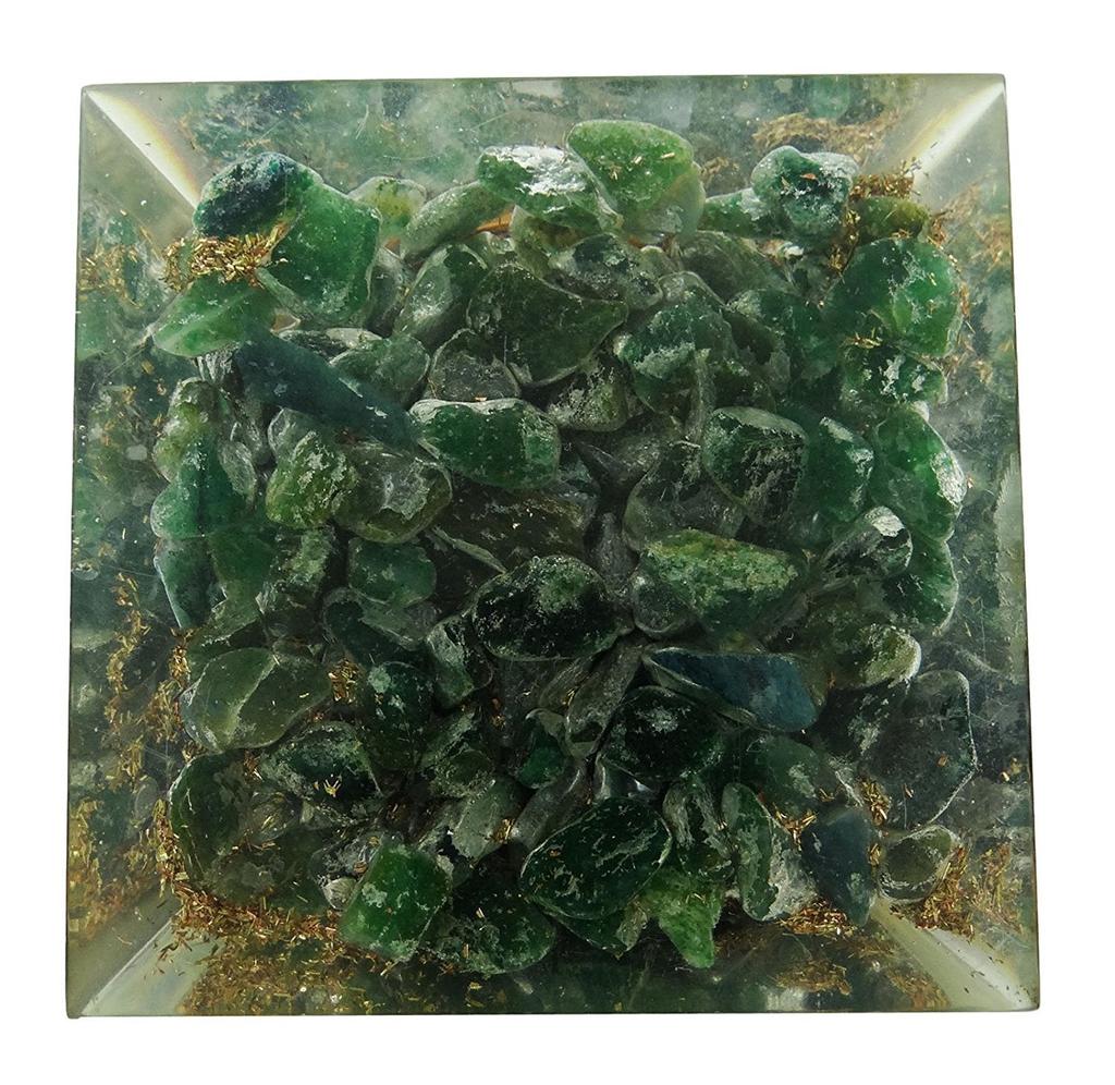 Harmonize Piramide di Orgonite Lapislazzuli con Cristallo Curativo Rame Simbolo Chakra Meditazione Yoga Generatore di Energia Soggiorno