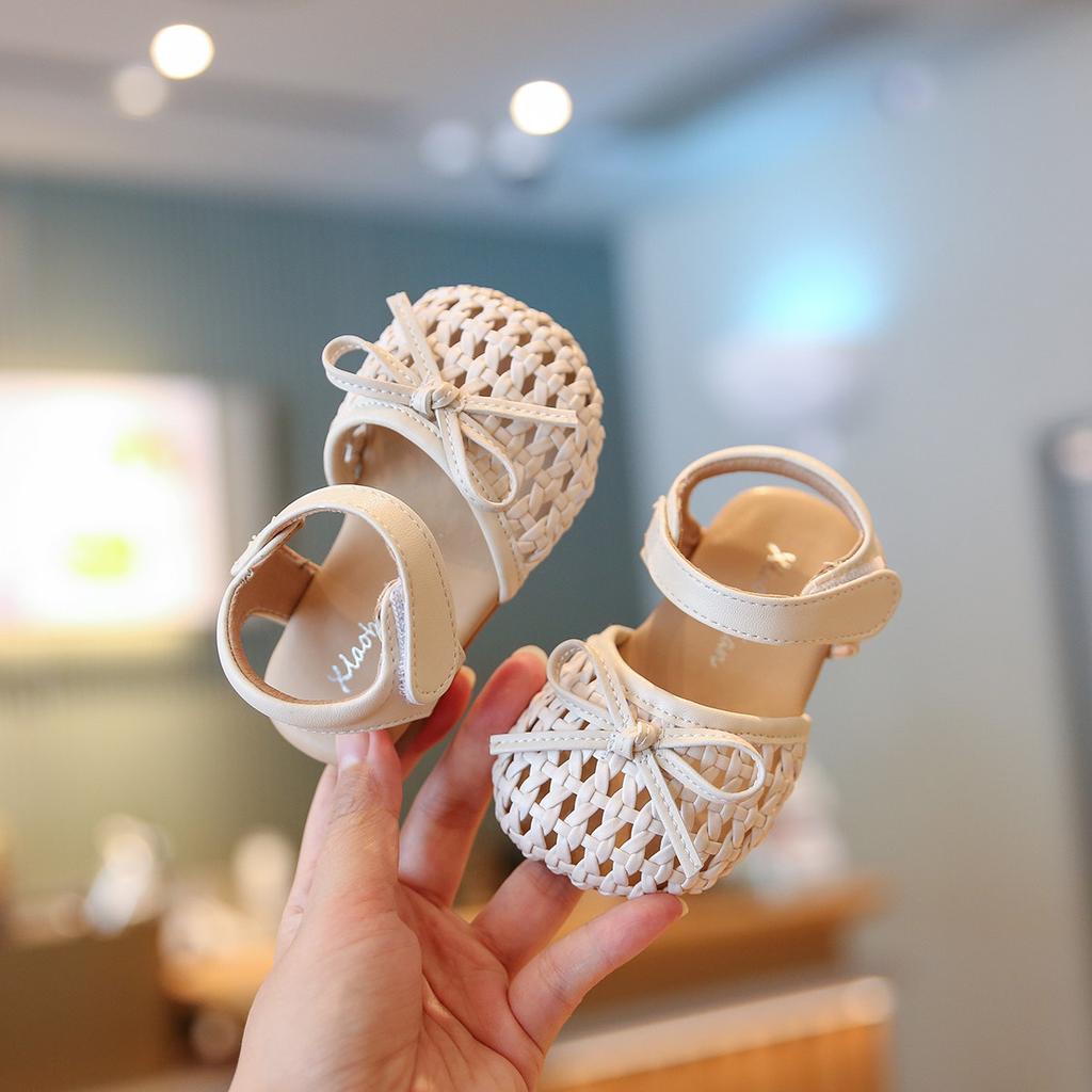 Baby sandals, infant shoes, girls' princess shoes, soft-soled toddler shoes, summer closed-toe anti-kick shoes for girls, new