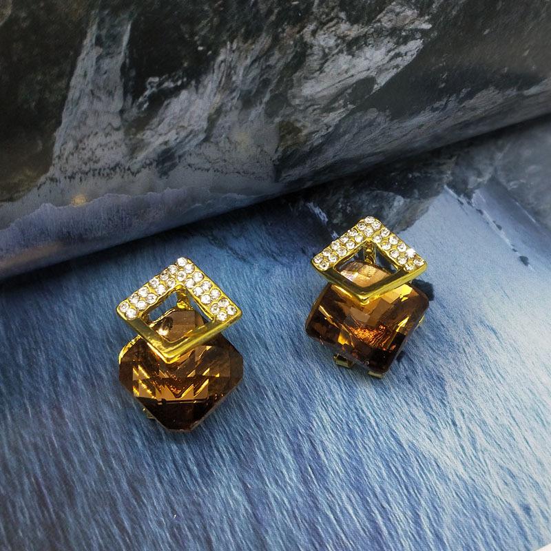 

Korean Style Diamond Crystal Dangle Stud Earrings - Versatile and Simple кавовий