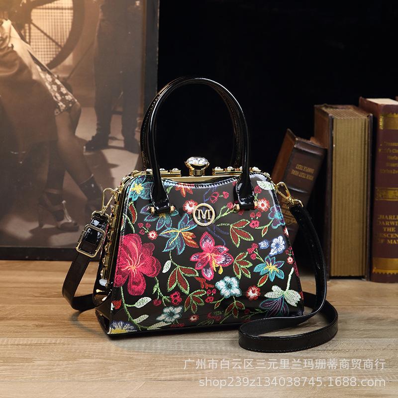 

Прямые продажи от производителя бренда, трансграничная внешняя торговля, эксклюзивная вышивка с принтом, патентная кожа, сумка через плечо, вечерняя сумочка, сумка кросс-боди чёрный