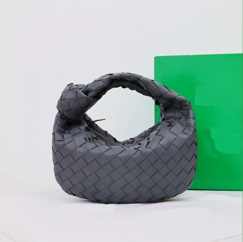 New Woven BV Hornbag Knot Handbag Compact And Lightweight Available In Large Sizes