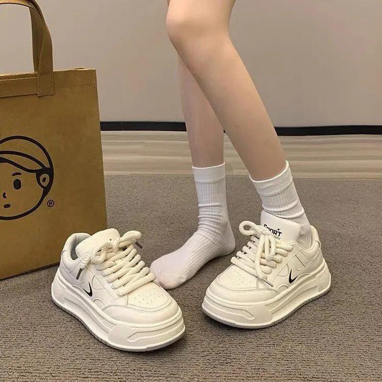 Fashion 2025 Spring New Korean Edition Student White Shoes Thick soled Height Increasing Sports Board Shoes Trendy Casual Shoes