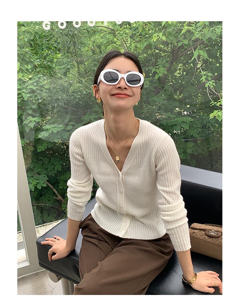 Women's Slim Fit V-Neck Cashmere Cardigan - 2024 Autumn/Winter Solid Color Knit Top