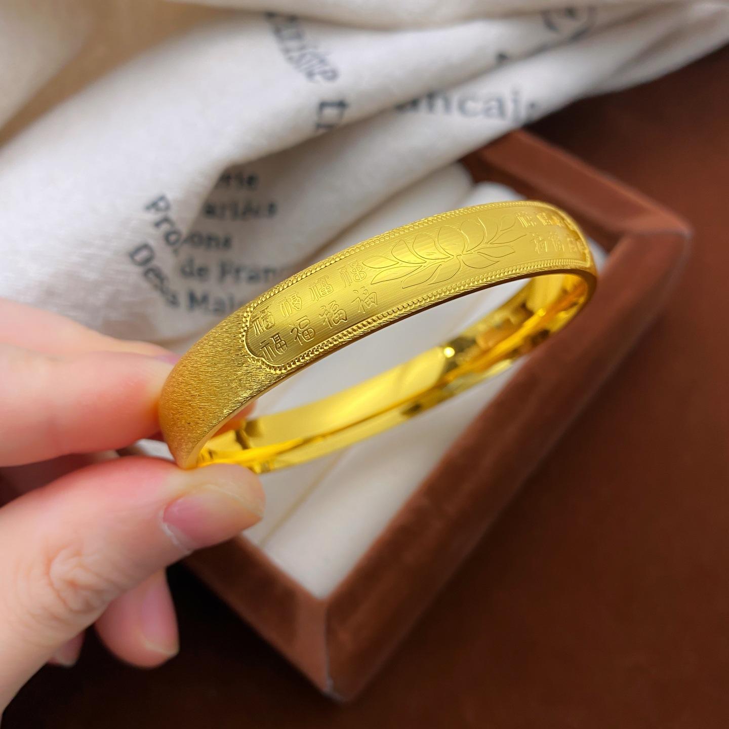 Lotus Pfaff Bracelet Women s Ethnic Style Tire Bright Wide Bracelet High-end 17CM
