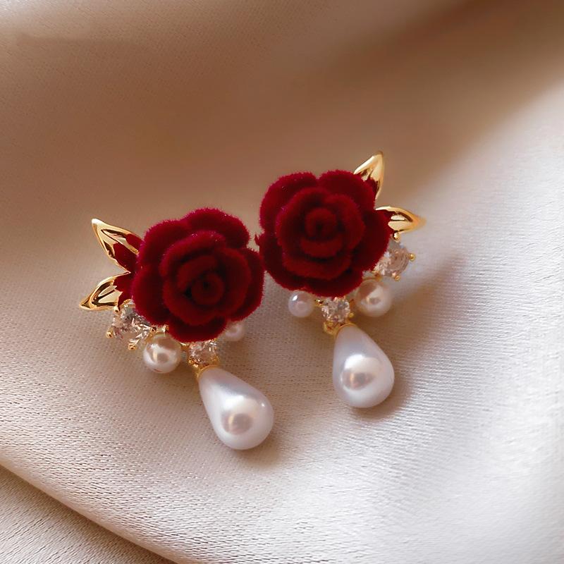 1Pair Red Rose Flower Imitation Pearl Zircon Earrings Niche Vintage Stud Earrings Premium Sense Ear Jewelry