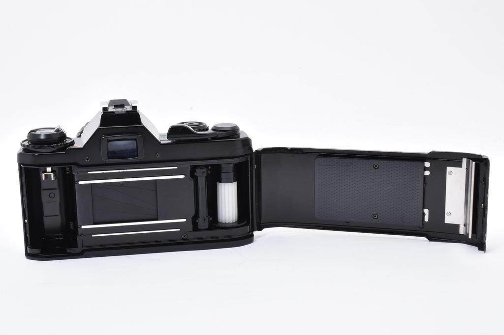 [USED] Pentax MV1 Black SLR Film Camera W. SMC Pentax-M Zoom 40-80mm, Near Mint, From JAPAN