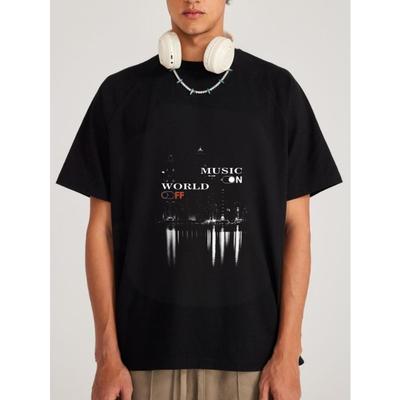 Biały T-shirt z nadrukiem Music World On Off do noszenia na co dzień