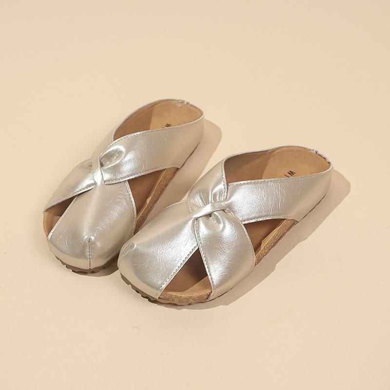 

Сланцы женские летние 2025 с толстой подошвой, с закрытым носком, для улицы, удобные, под юбку, красивые, нишевые, серебристые, крутые 40 шампанского