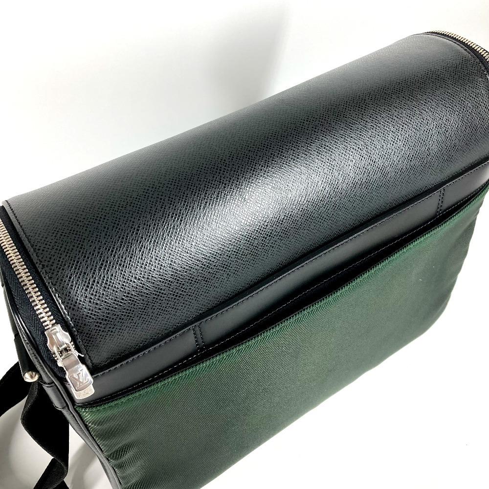 Louis Vuitton M30862 Taiga Thai meal Bag Crossbody Shoulder Bag