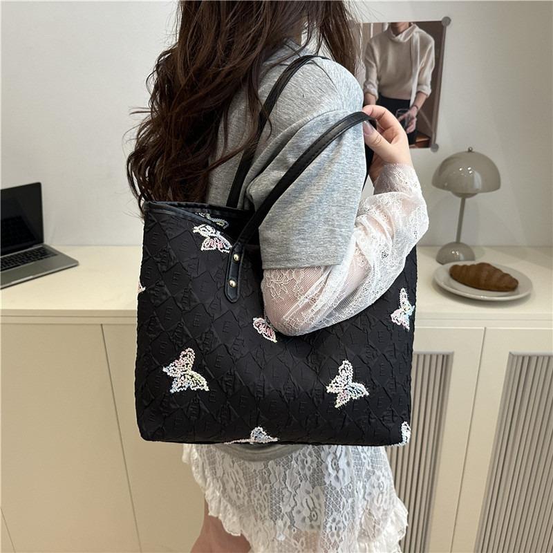 Summer Beautiful New Butterfly Embroidery Texture Gentle Temperament Large Capacity Shoulder Armpit Bag