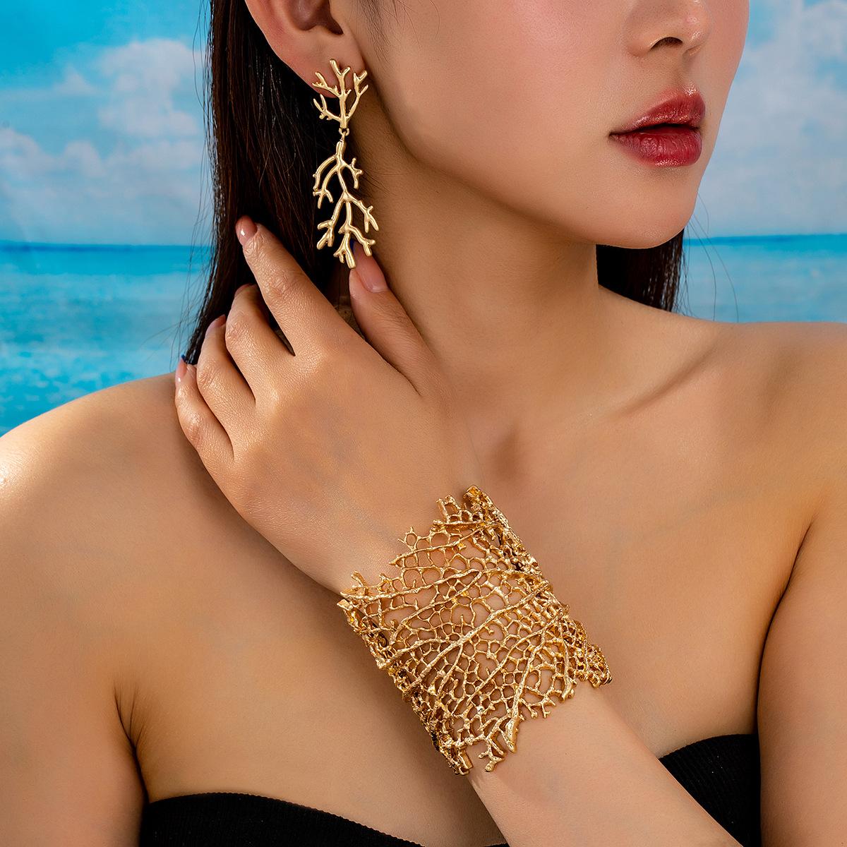 

Модный Набор Ювелирных Изделий Браслет Серьги Для Женщин Дам золотой