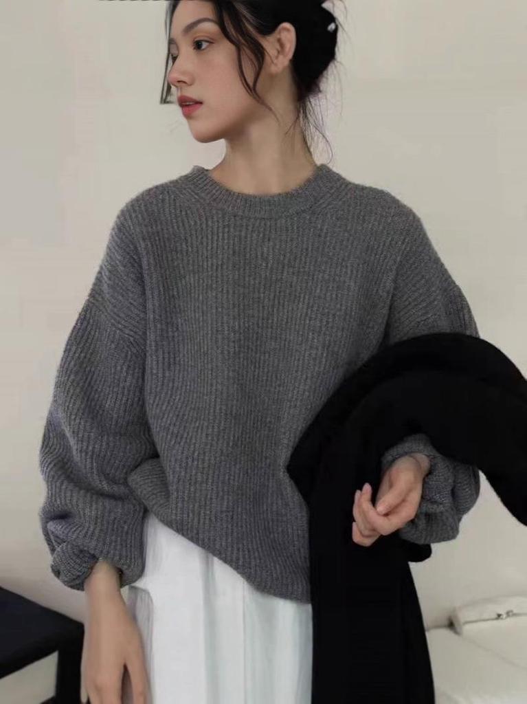 Women's Ribbed Round Neck Wool Sweater - Loose, Slimming Knit Pullover, New Fashion Style