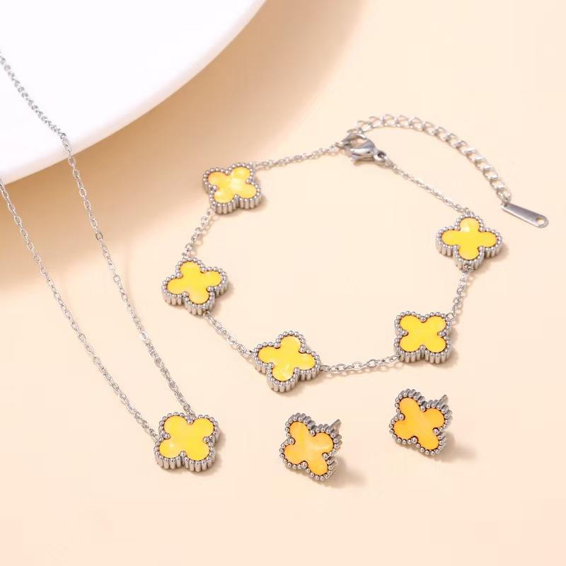 Náhrdelník 3ks jetelový set dámské z titanové oceli neblednoucí módní univerzální náušnice s řetízkem na klíční kost