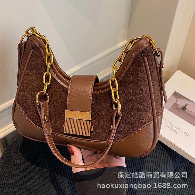 Suede bag women's large capacity 2025 new autumn and winter niche design messenger bag single shoulder underarm baguette bag