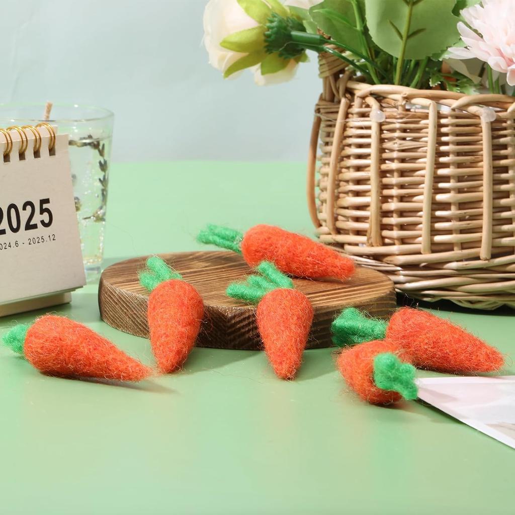 CHGCRAFT 5 Pcs Wool Felt Carrots with Leaves Handmade Easter Ornament for Crafts Autumn Thanksgiving Halloween Party Favors Farmhouse Decor