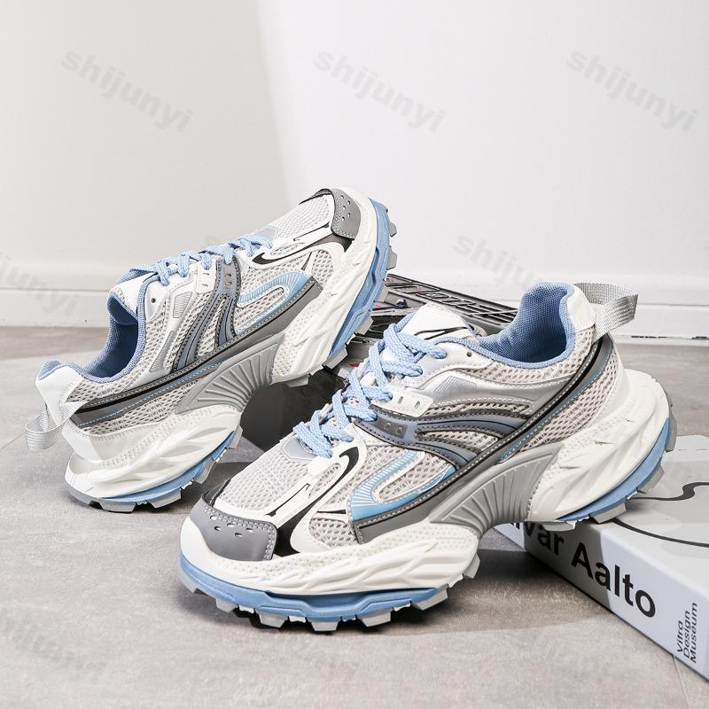 Fashion Men Running Shoes 2025 Spring Autumn New Height Increase Platform Sneakers Fashion Non Slip Hard-Wearing Casual Vulcanized Shoes
