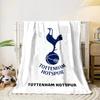 Ein Hahn steht auf einem Fußball über den Worten „Tottenham Hotspur“. Decke für alle Jahreszeiten Mittagspause Überwurf Geschenk