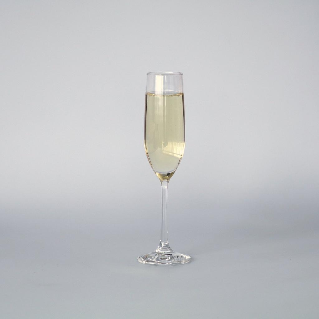 Aderia IPT Plaisir Champagne Flutes, Clear, 170ml, Set of 4, Made In Japan, Dishwasher Safe, Shatterproof, Perfect for Wine, Cocktails, Sparkling Wine