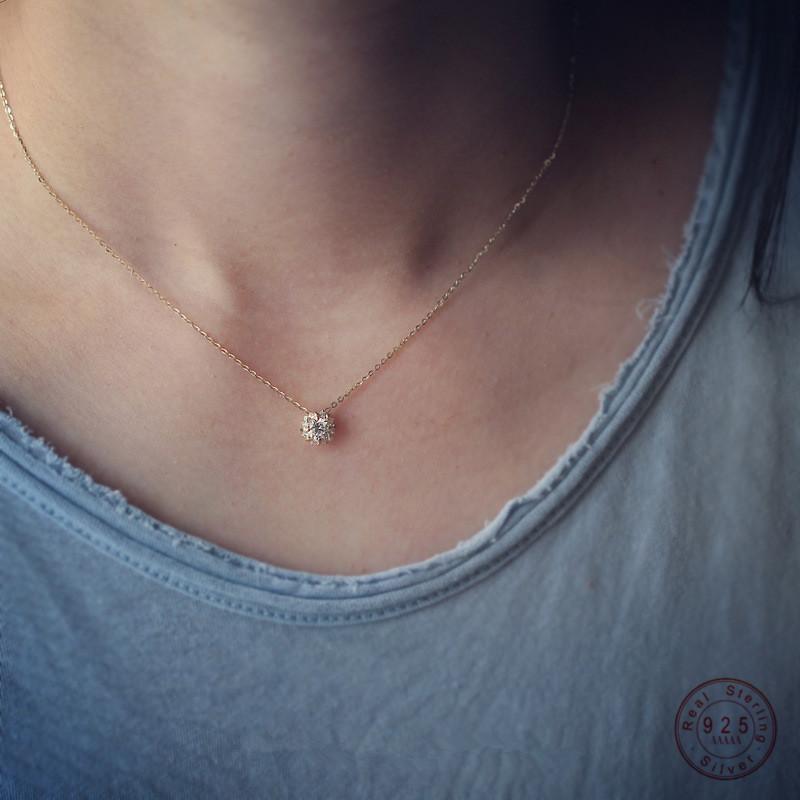 925 Sterling Silber Einfache Diamant Gold Kleine Sonne Anhänger Halskette Frauen Licht Luxus Hochzeit Schmuck Zubehör
