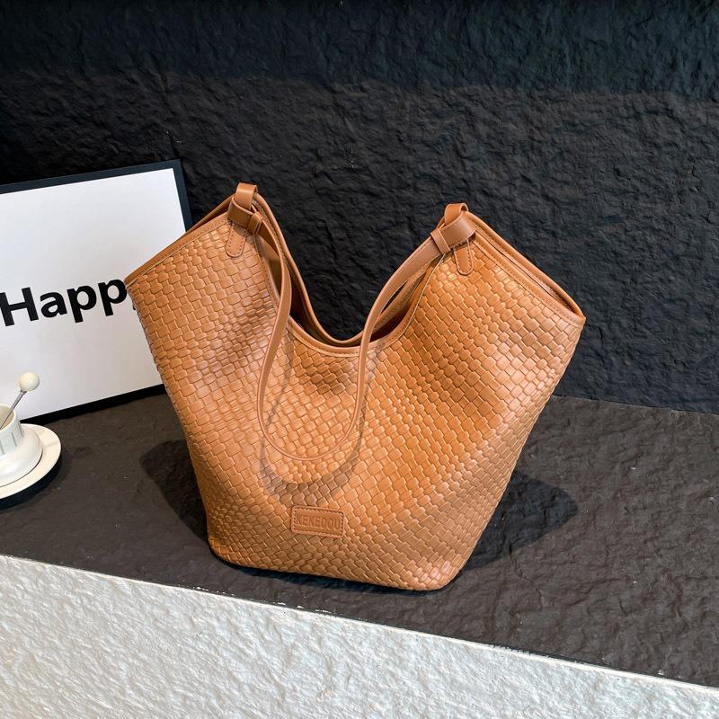 Large-capacity Retro Bag Women's Autumn and Winter Versatile New Casual Shoulder Bag Popular Commuter Tote Bag