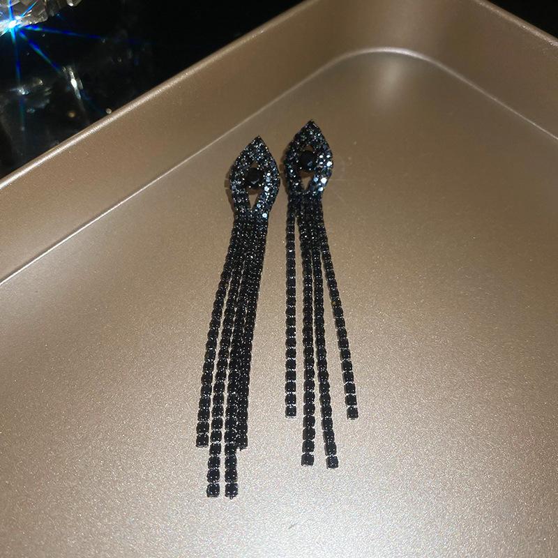 European and American Black Diamond-encrusted Butterfly Flower Fringed Earrings Temperament Earrings Light Luxury Earrings Women