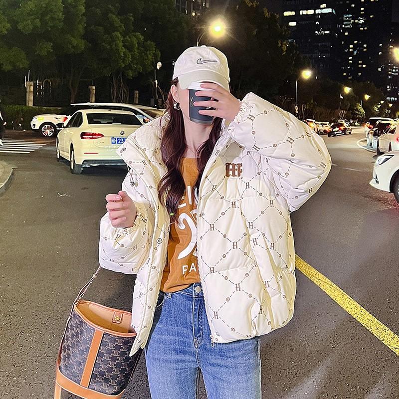 

Короткая женская зимняя утолщенная новая корейская нежная стеганая куртка Маленькая стеганая куртка женская XXL белый