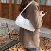 Texturierte Handtasche Nische Achseltasche neue Mode Pendler-Tasche Baguette-Tasche vielseitige Schulter-Umhängetasche