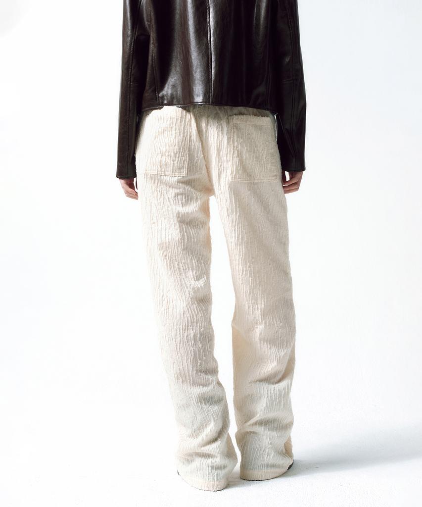 INSILENCE WOMEN Textured Crease Pants Ivory