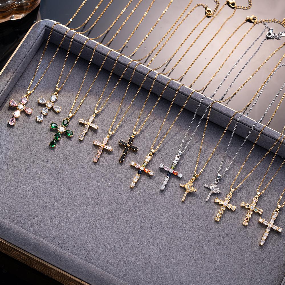 Cool Luxury Shiny Zircon Cross Pendant Necklaces for Women Men Fashion Stainless Steel Chains Collar Jewelry Accessories Gift