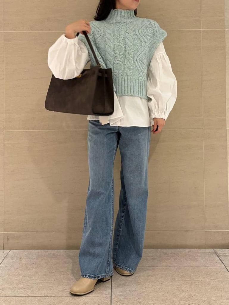 Cropped Cable Vest and Shirt Layered Set 09WNT255106MNTF