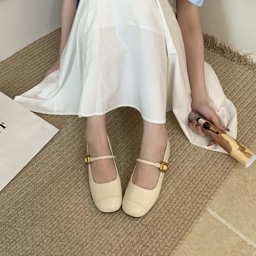 Retro Mary Jane Schuhe 2025 neu Französischer kleiner Duftstil elegant eckige Spitze flacher Ausschnitt Innenhöhenerhöhung Ein-Wort-Riemen Einzelne Schuhe