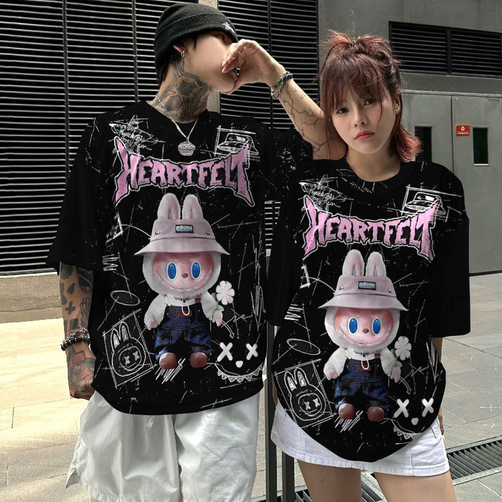 

Labubu Мужская и женская футболка с рисунком Футболка большого размера для спорта на открытом воздухе Корейская версия Парная мультяшная футболка с коротким рукавом 6XL розовый