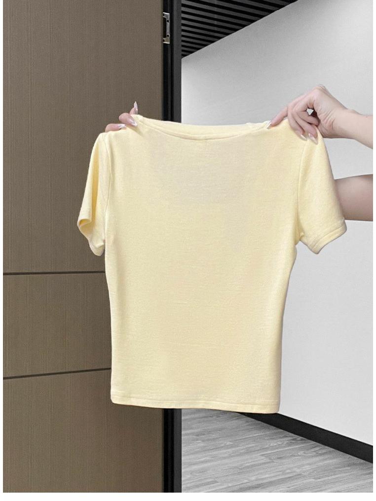 Тщательно подобранный желтый кроп-топ с короткими рукавами для женщин - Летний облегающий