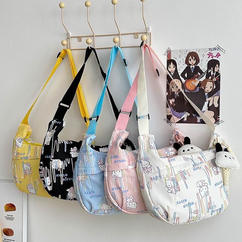 

Large capacity women s dumpling bag new shoulder bag sweet fashion messenger bag large capacity