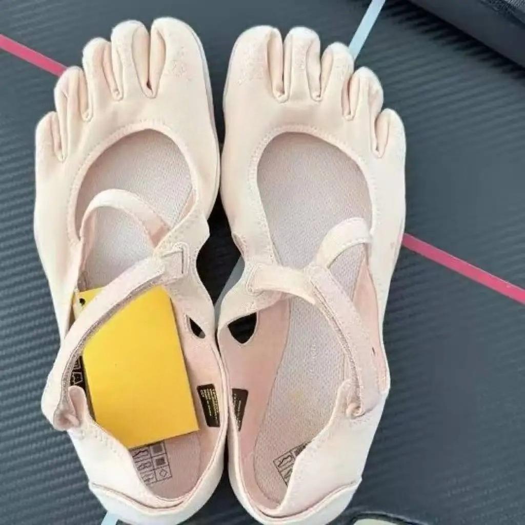 New Five-Finger Shoes Women`S Indoor Yoga