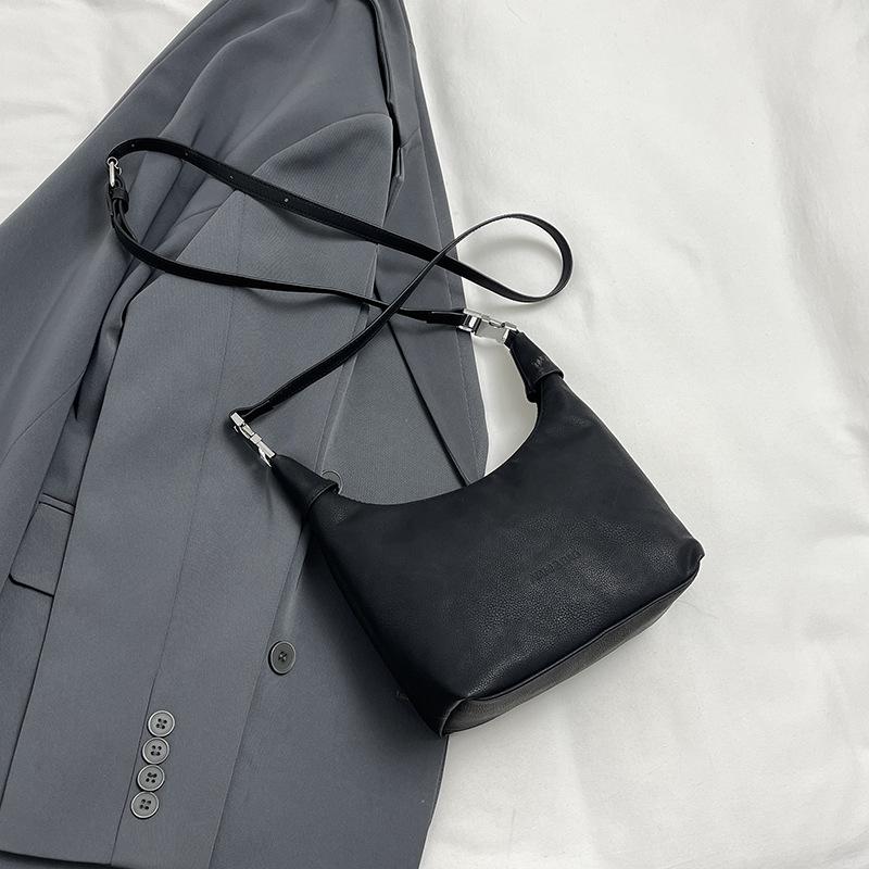 

High value bag women s autumn new Korean version fashion chain messenger bag pleated portable shoulder bag
