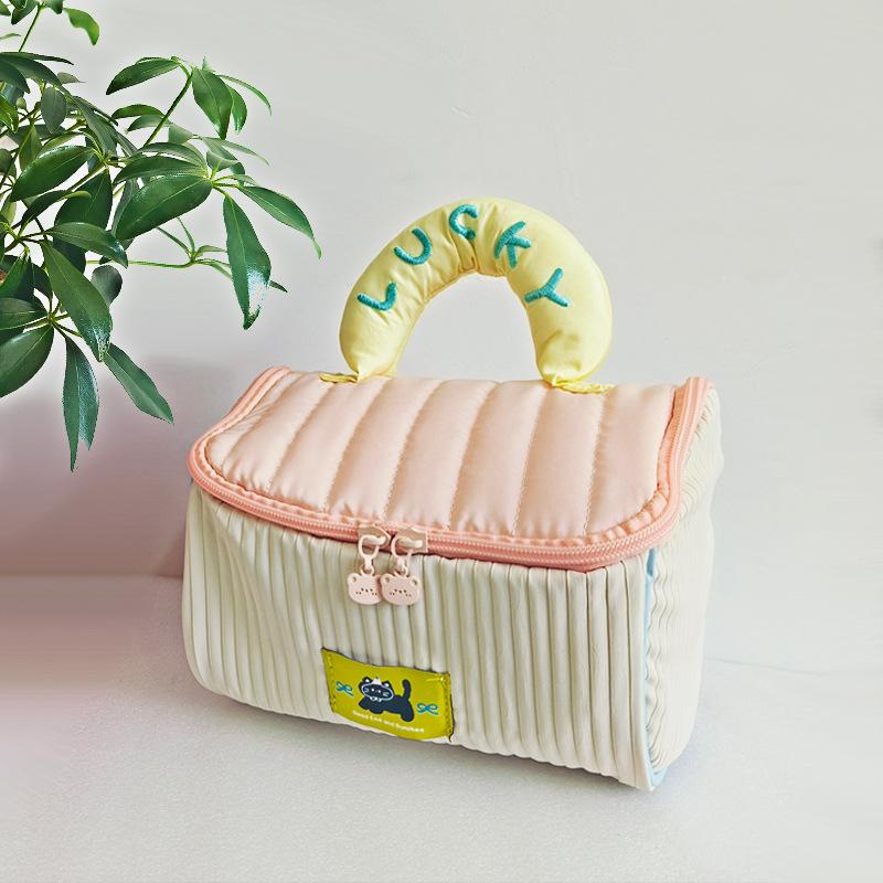 Cartoonmuster Niedliche Hütte Handtasche Mädchen Große Kapazität Kosmetik-Organizer Tragbare Handheld Reise-Toilettentasche