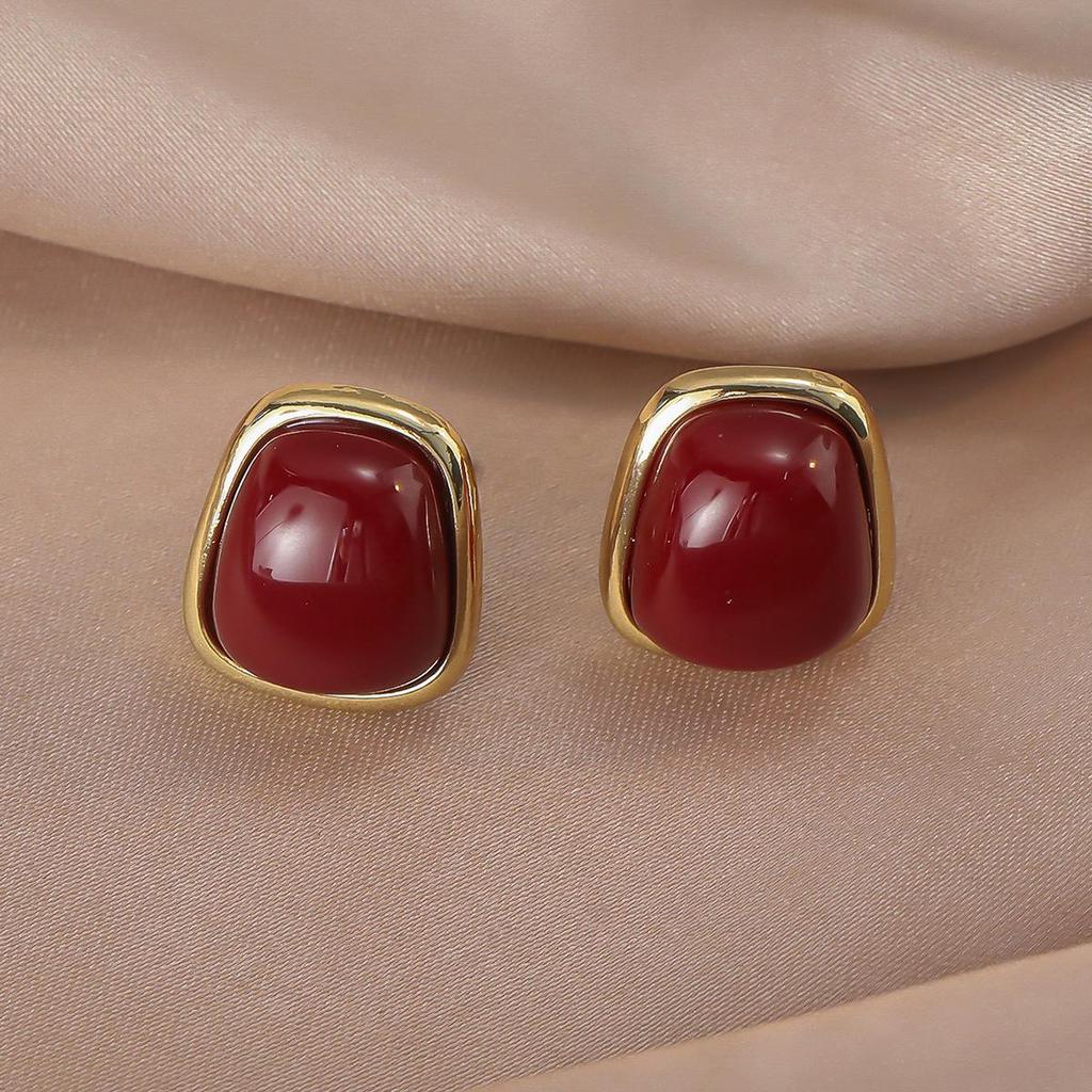 Vintage Burgundy Geometric Clip-On Earrings | Eco-Friendly & Elegant French Minimalist Style