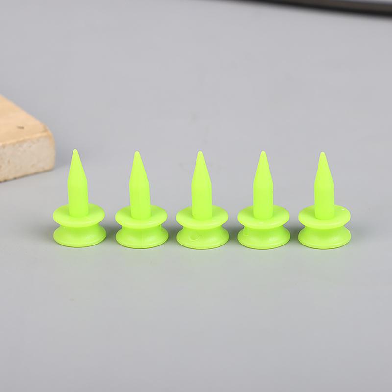 50 sztuk/opakowanie Profesjonalne koszulki golfowe 25 mm 0,98' Zamek Zielony Akcesoria golfowe Plastikowe koszulki golfowe Idealne do tee'owania piłki