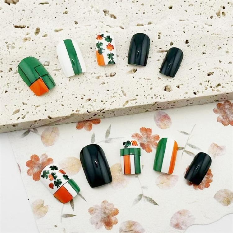 Medium False Nail With Green Shamrock Theme Press on Nail Manicure Nail Art Decors For Holiday And Special Occasion
