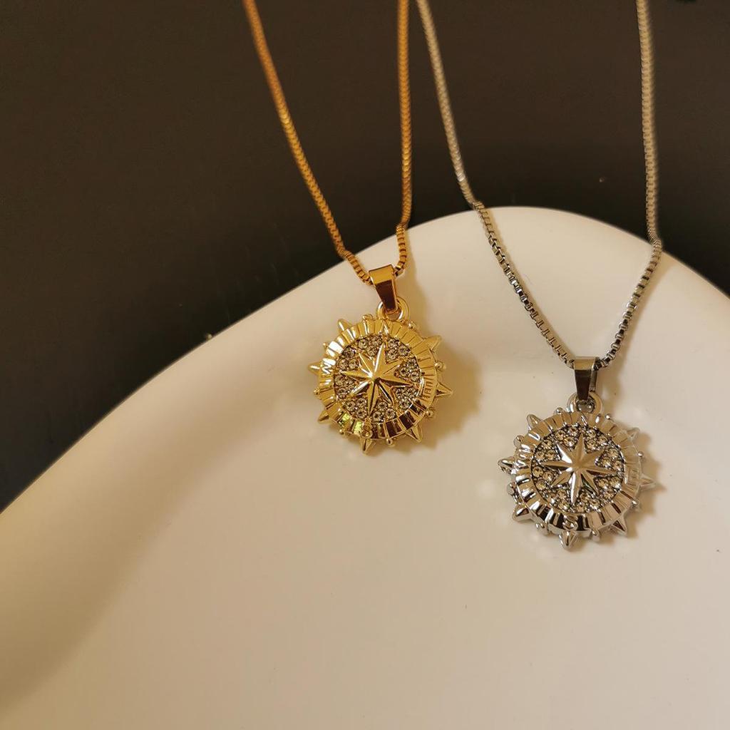 Korean Influencer-Inspired Rhinestone Necklace - Versatile Rose Collarbone Jewelry