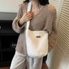 2025 Retro-Style Plush Bucket Bag: Women's Large Capacity Autumn/Winter Soft Furry Commuter Crossbody Bag